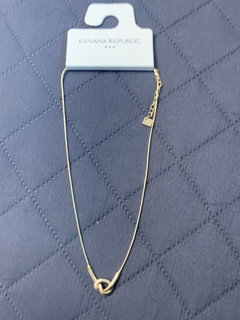 Banana Republic Gold Knot Pendant Short Necklace